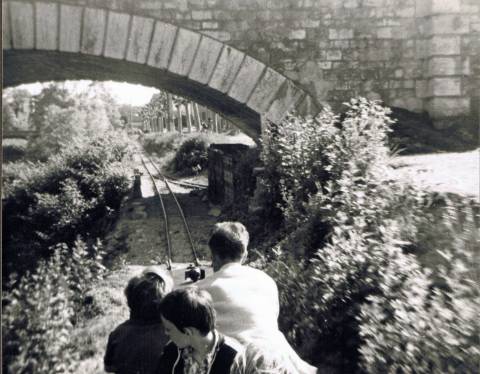 2026  1972 a 1982 1er depot du reseau sous le pont SNCF